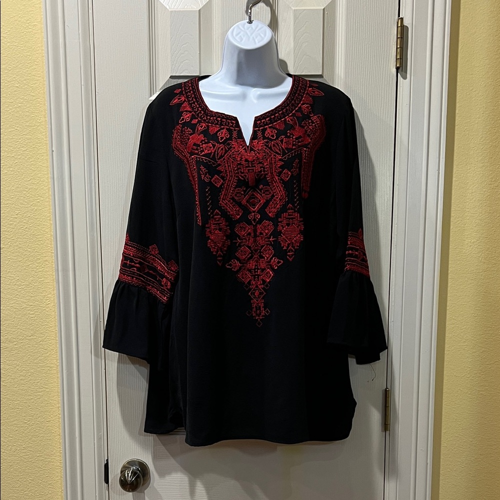 Calessa Womens Black Tunic Top with Red Embroidered Yoke Sz L Artsy Resortwear - Picture 2 of 11